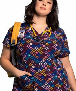 WonderWink Clearance Women's Geo Mio Print Scrub Top