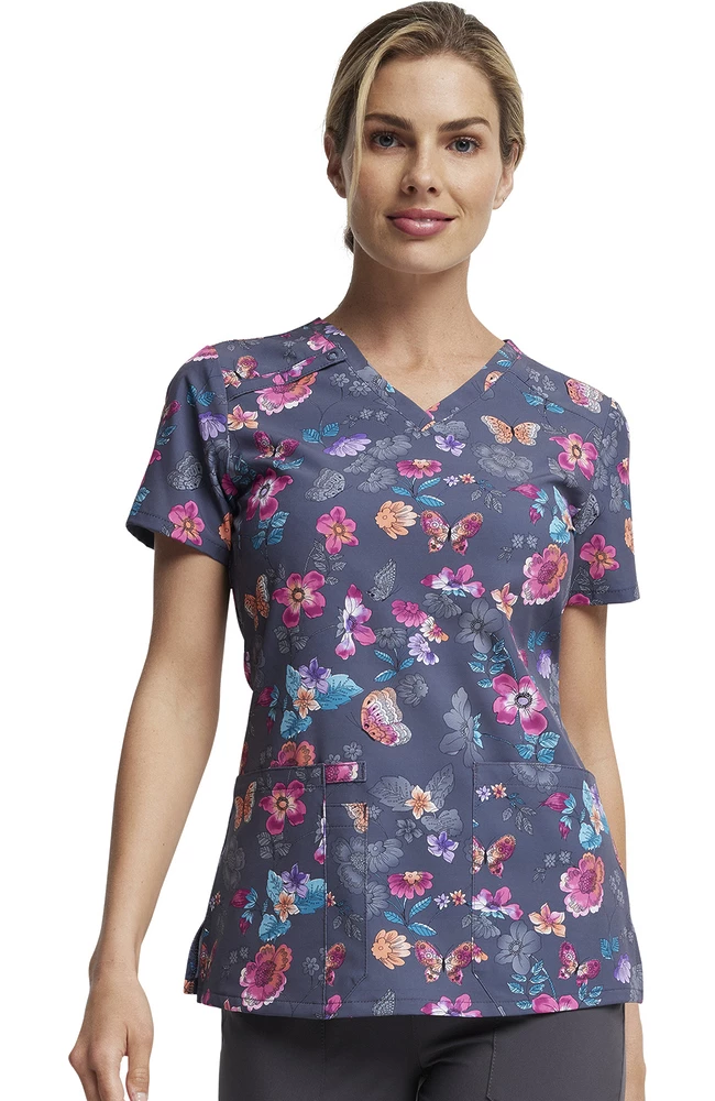 Dickies Women's Butterflies Abloom Print Scrub Top - Image 3
