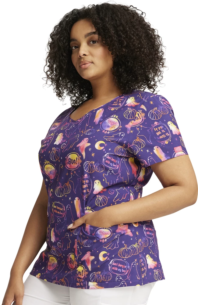 Dickies Women's V-Neck Hanging With My Boo Print Scrub Top - Image 3