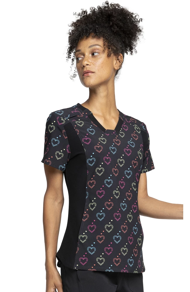Cherokee Clearance Women's Knit Panel Hearts On The Line Print Scrub Top - Image 4