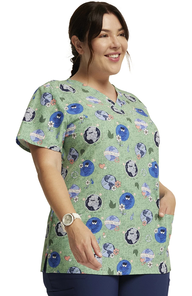 Dickies Women's Happy To Be Here Print Scrub Top - Image 4