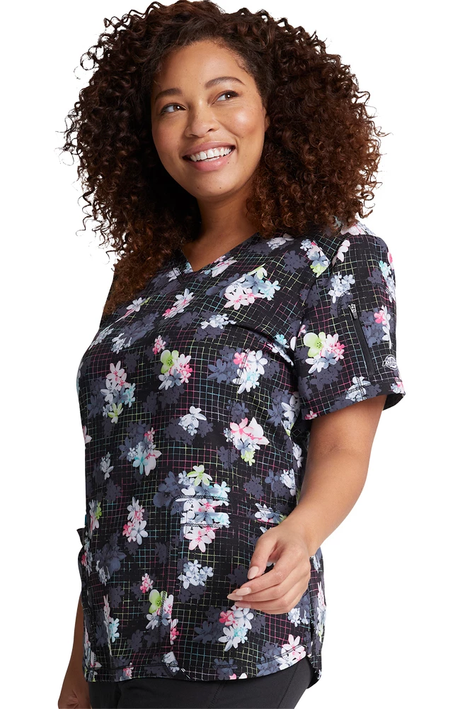 Dickies Clearance Women's Light Bright Blooms Print Scrub Top - Image 4