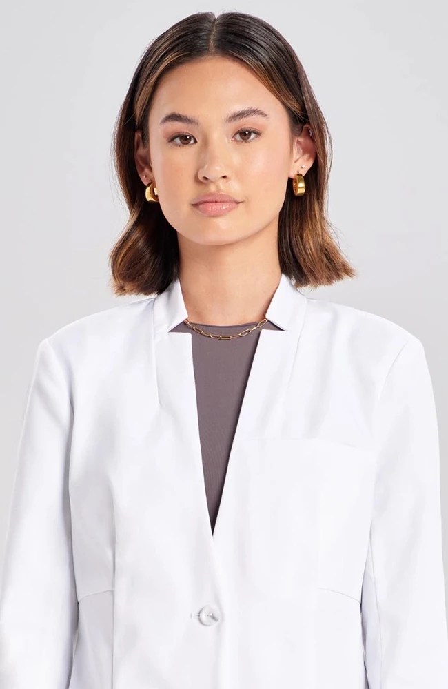 Medelita Women's Anandi Slim Fit Lab Coat - Image 4