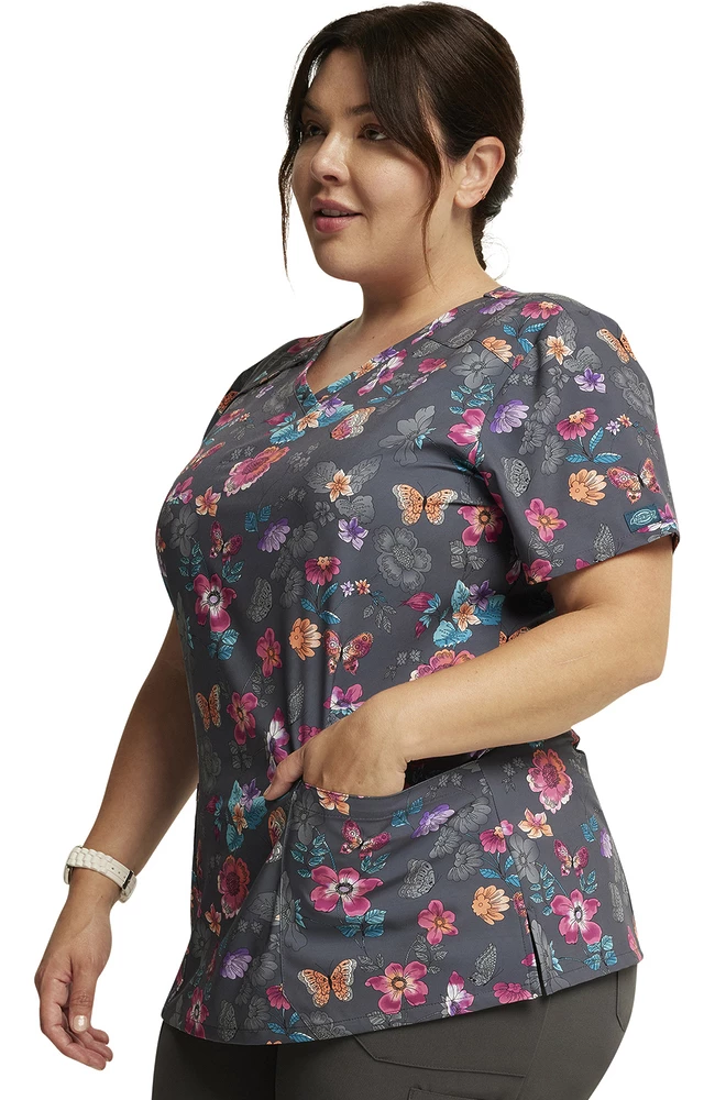 Dickies Women's Butterflies Abloom Print Scrub Top - Image 5