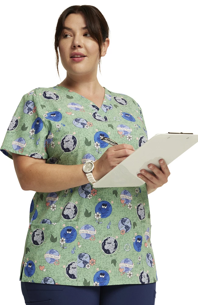 Dickies Women's Happy To Be Here Print Scrub Top - Image 5