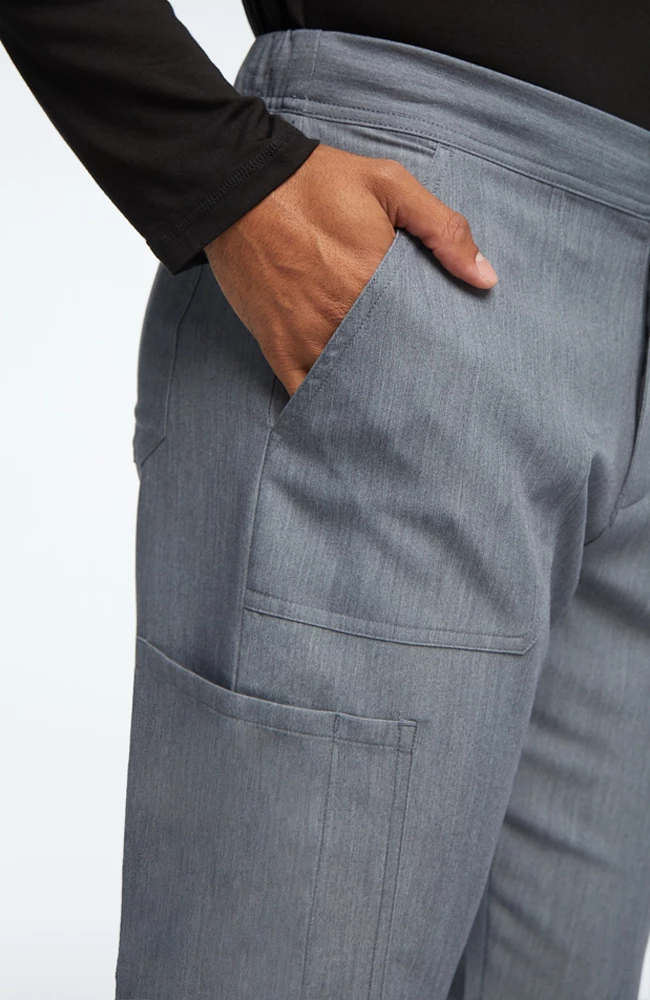 AllHeart Clearance Men's Solid Scrub Top & Cargo Scrub Pant Set - Image 9